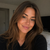 Emily B. 25